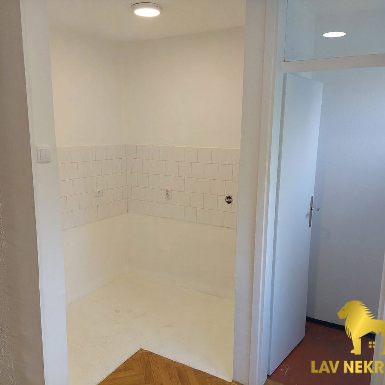 Stan Prodaja Novi Sad Železnička Stanica 33 m2