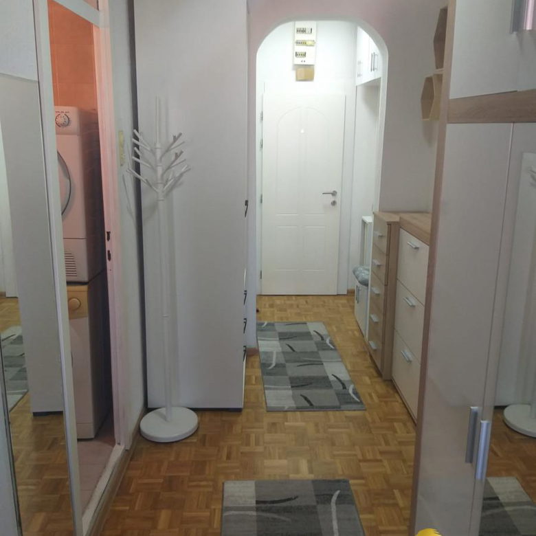 Stan Prodaja Novi Sad  48 m2