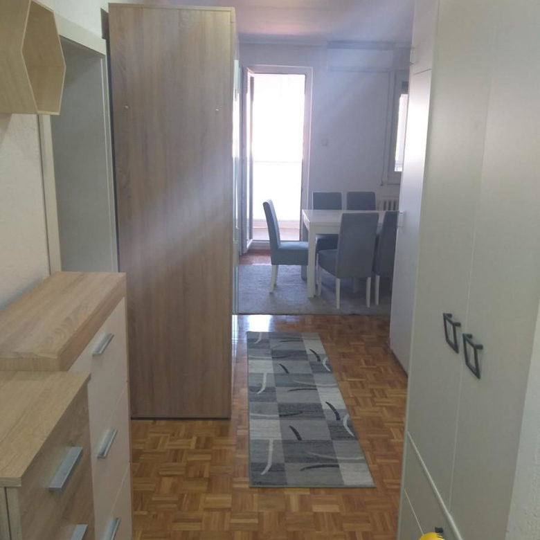 Stan Prodaja Novi Sad  48 m2