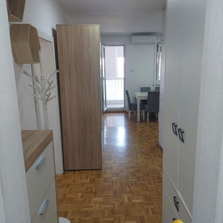 Jednoiposoban stan na prodaju, Novo Naselje, Novi Sad, 48m², 113.300 €
