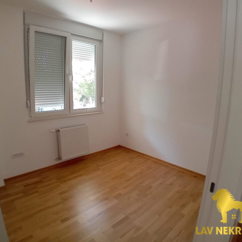 Stan Prodaja Novi Sad  40 m2