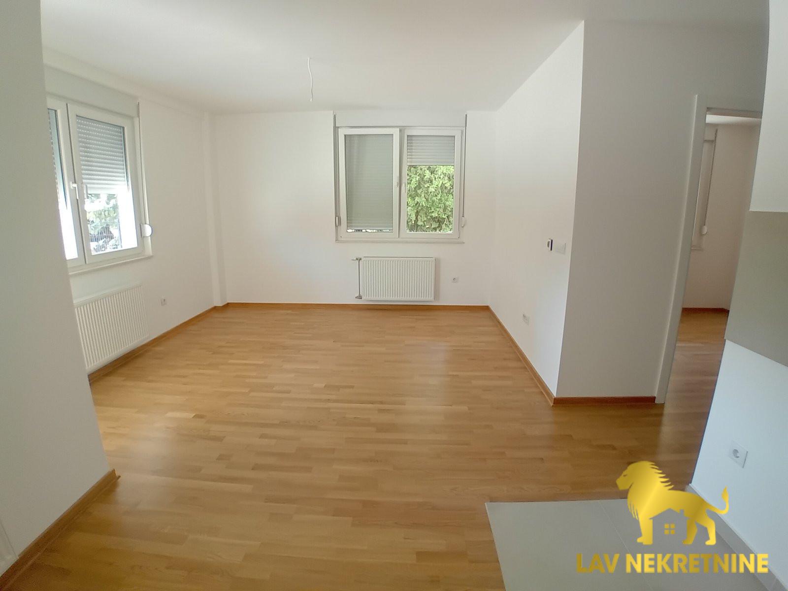 1786478429_e8a8c2ff344b Stan Prodaja Novi Sad 40 m2
