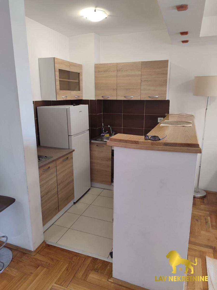 Stan Prodaja Novi Sad  37 m2