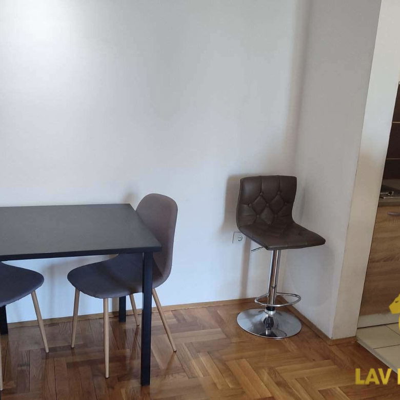 Stan Prodaja Novi Sad  37 m2