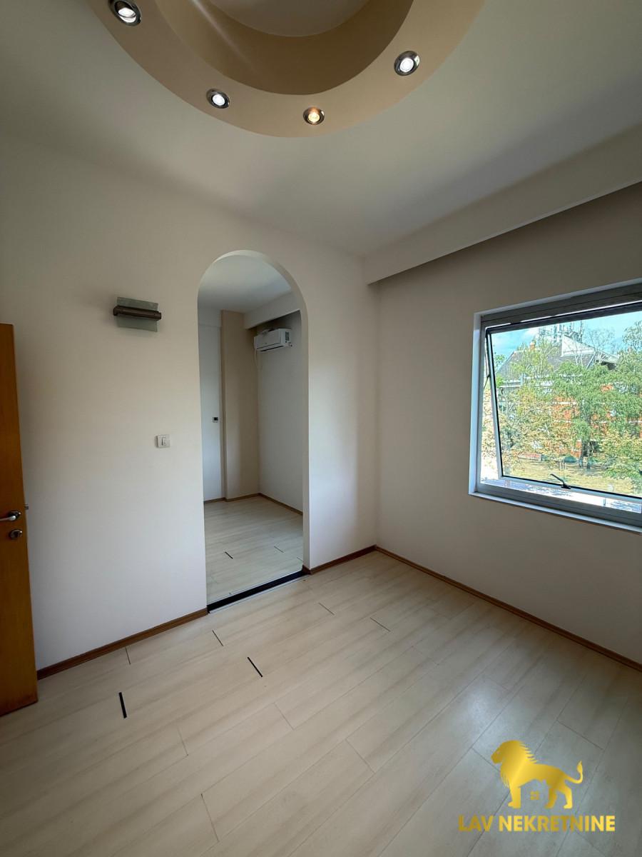 Jednosoban stan na prodaju, Novo Naselje, Novi Sad, 31m², 79.000 €