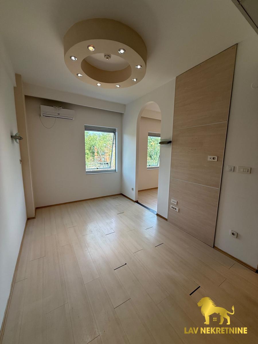 Jednosoban stan na prodaju, Novo Naselje, Novi Sad, 31m², 79.000 €
