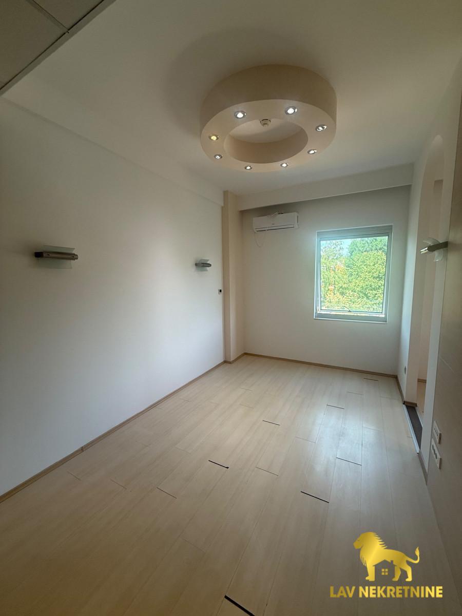 Jednosoban stan na prodaju, Novo Naselje, Novi Sad, 31m², 79.000 €