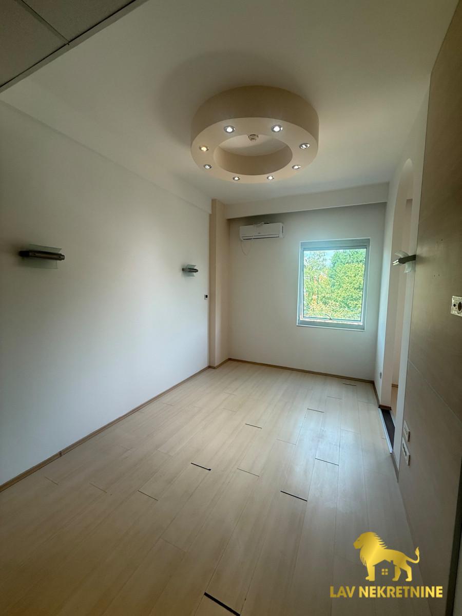 Jednosoban stan na prodaju, Novo Naselje, Novi Sad, 31m², 79.000 €