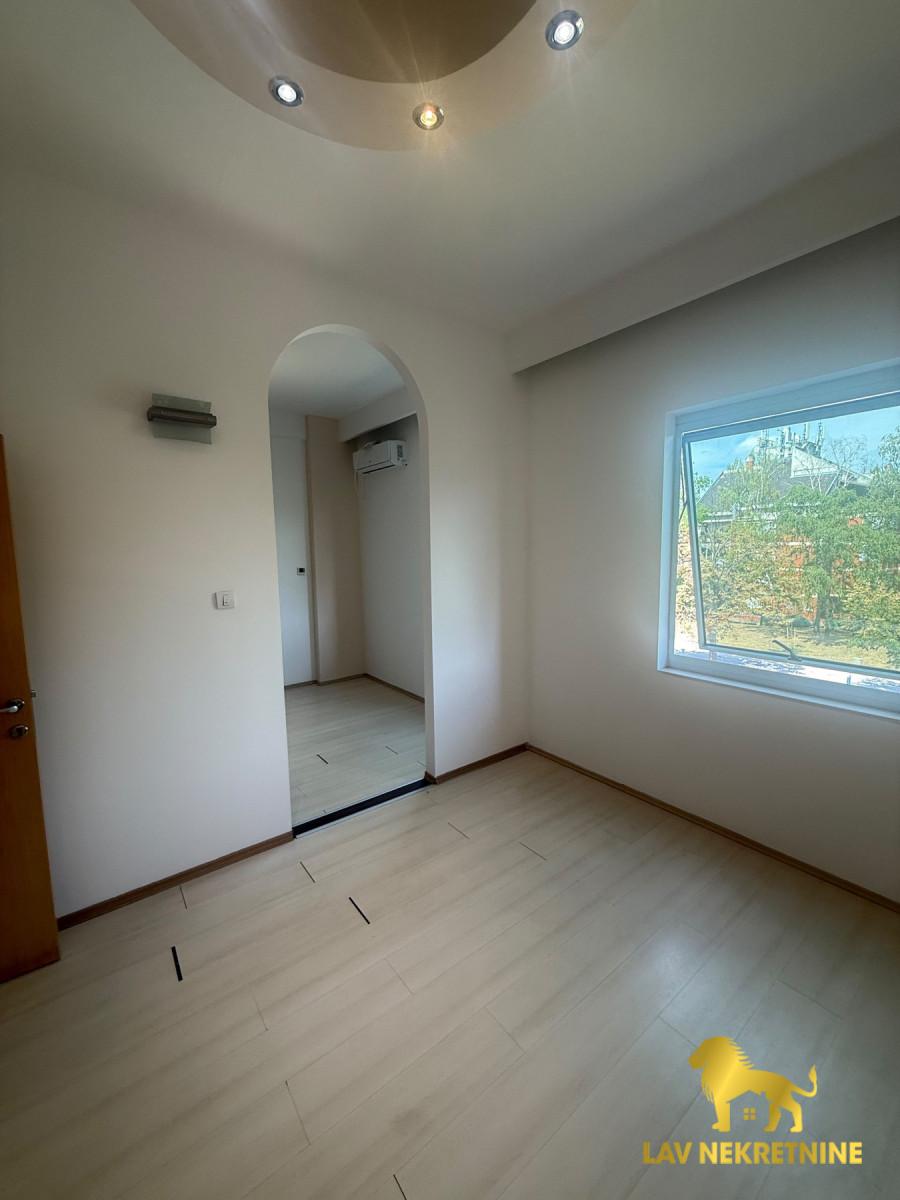 Jednosoban stan na prodaju, Novo Naselje, Novi Sad, 31m², 79.000 €