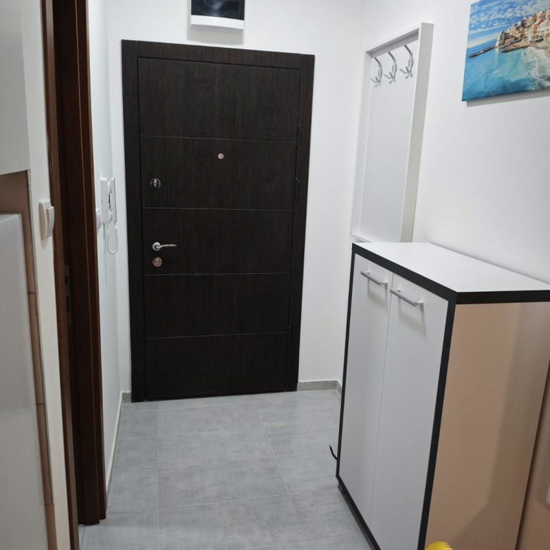 Stan Izdavanje Novi Sad  46 m2