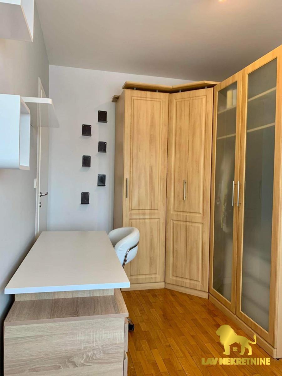 Stan Prodaja Novi Sad  79 m2
