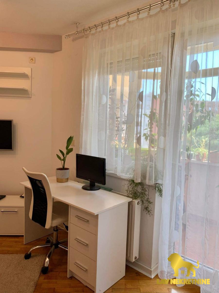 Stan Prodaja Novi Sad  79 m2