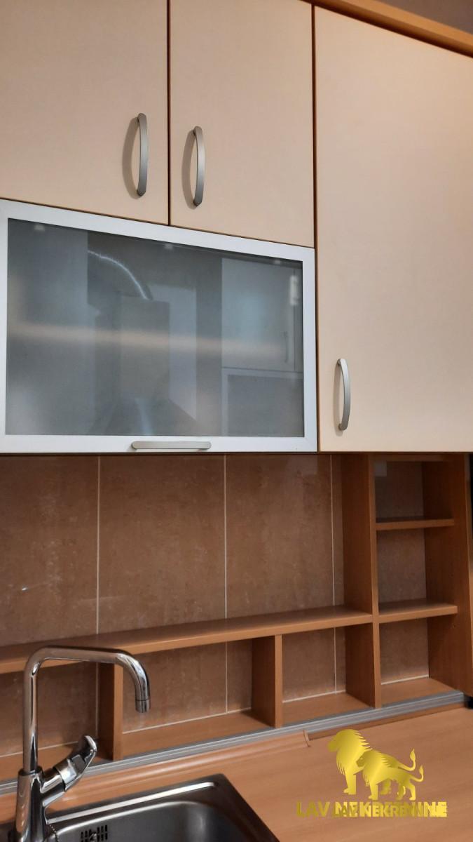 Stan Prodaja Novi Sad  79 m2