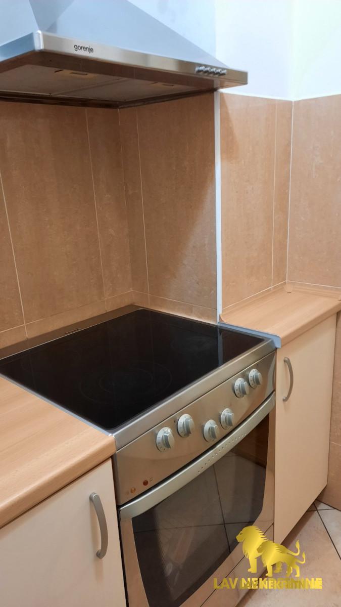 Stan Prodaja Novi Sad  79 m2