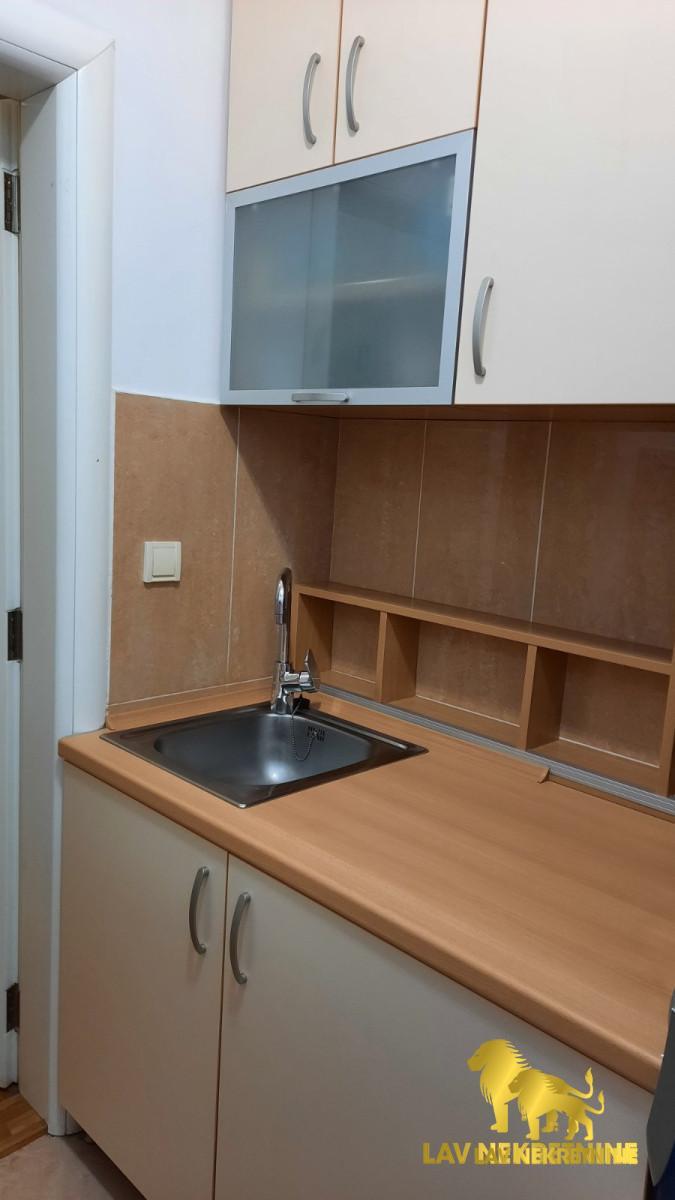 Stan Prodaja Novi Sad  79 m2