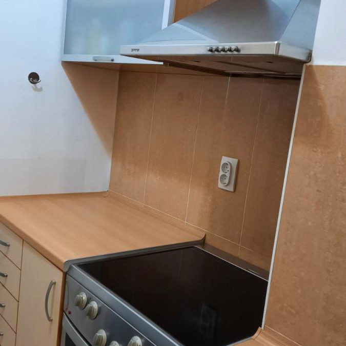Četvorosoban stan na prodaju, Grbavica, Novi Sad, 79m², 4. sprat, 250.000 €