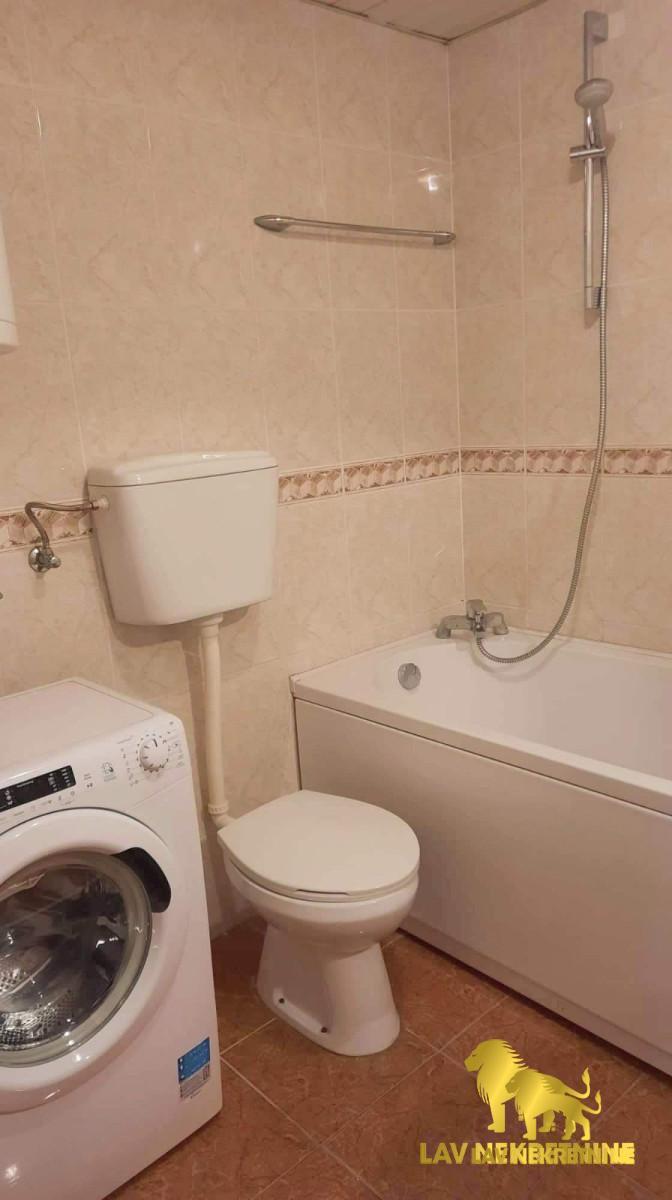Četvorosoban stan na prodaju, Grbavica, Novi Sad, 79m², 4. sprat, 250.000 €