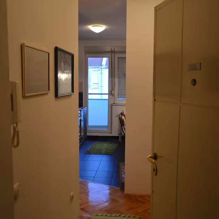 Trosoban stan za izdavanje, Grbavica, Novi Sad, 78m², 700 €/mes