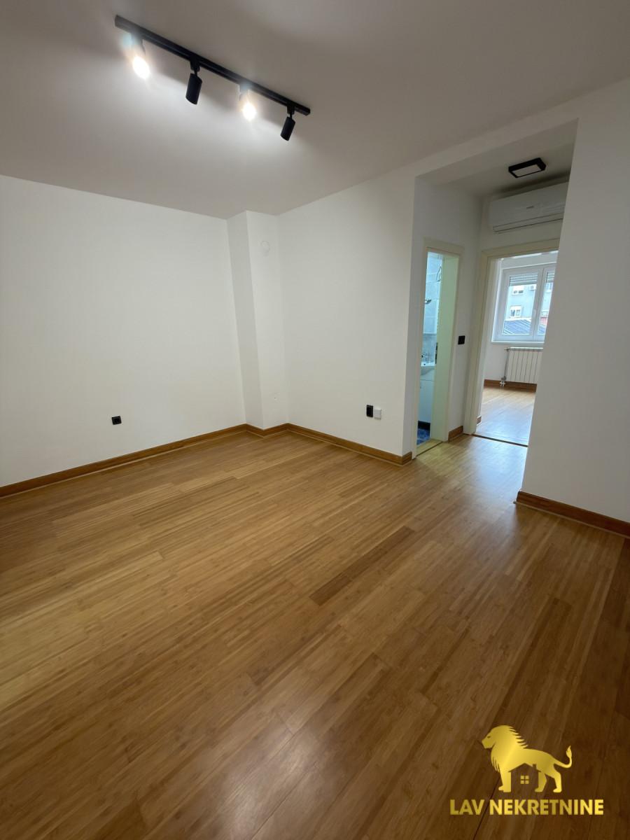 Stan Prodaja Novi Sad  54 m2
