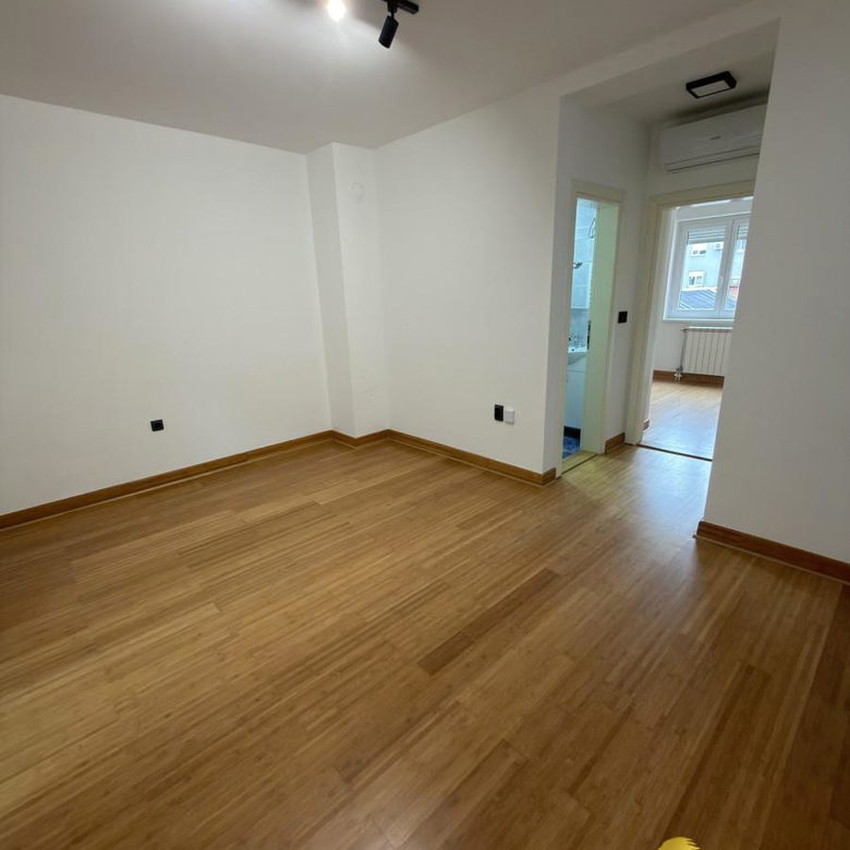 Stan Prodaja Novi Sad  54 m2