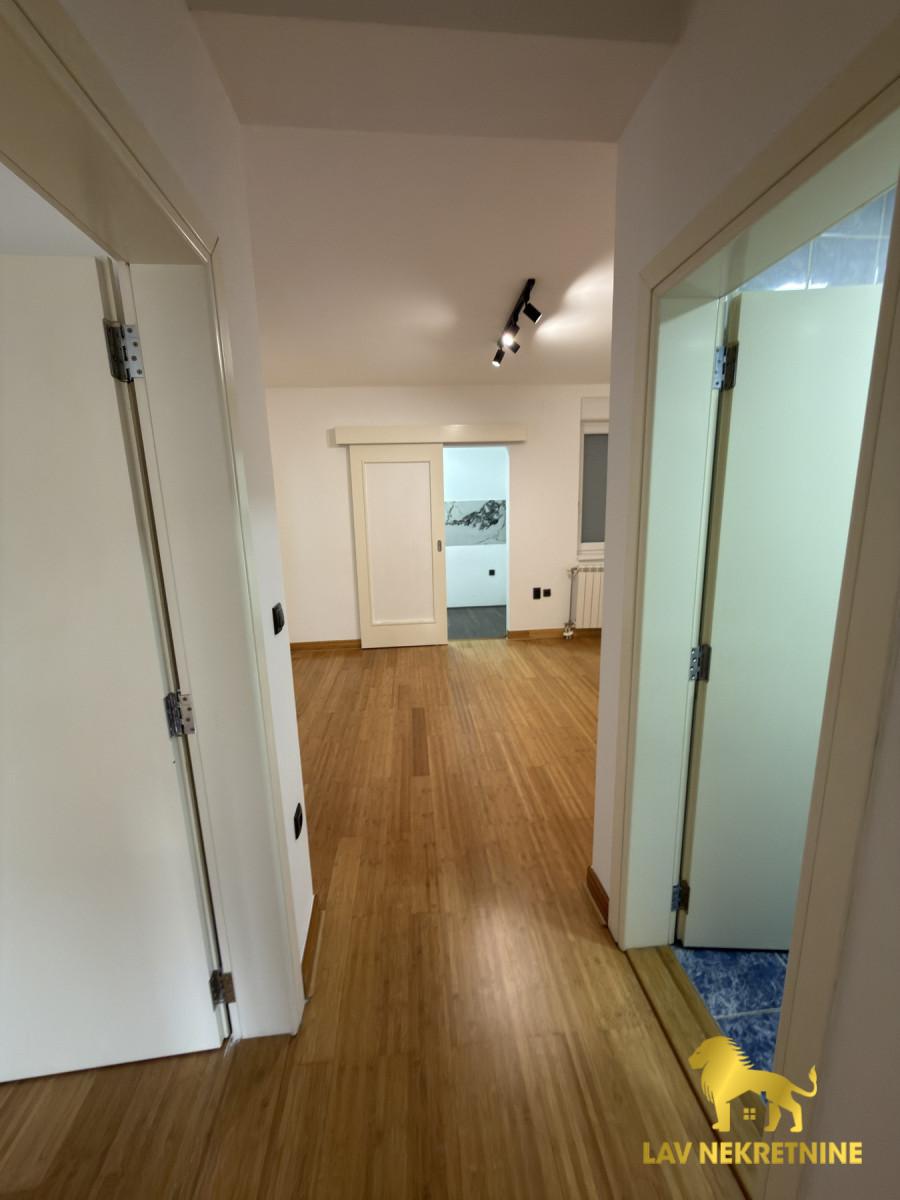 Dvoiposoban stan na prodaju, Grbavica, Novi Sad, 54m², 169.950 €