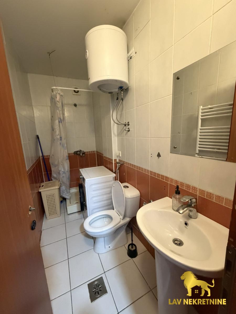 Stan Izdavanje Novi Sad  40 m2