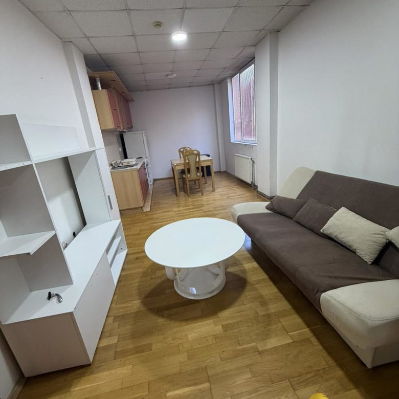 Stan Izdavanje Novi Sad  40 m2