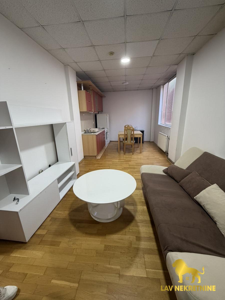 Stan Izdavanje Novi Sad  40 m2