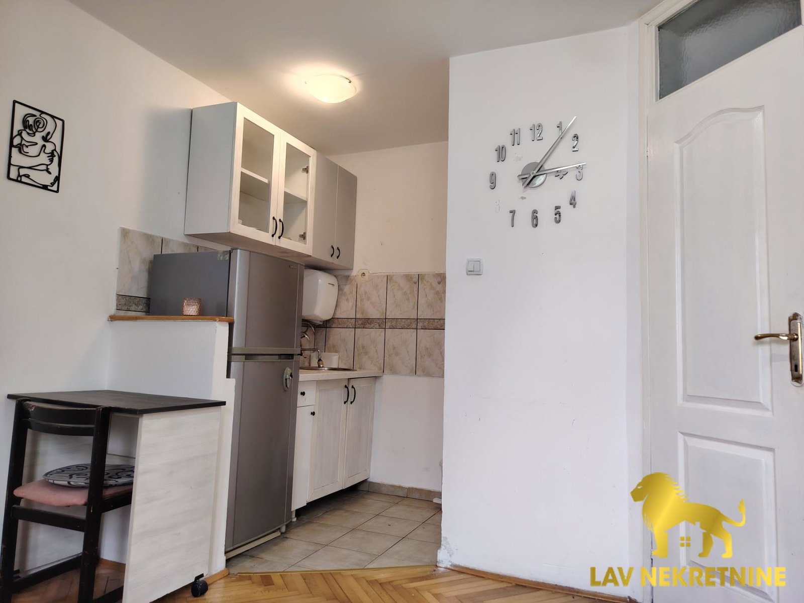 Stan Izdavanje Novi Sad  24 m2