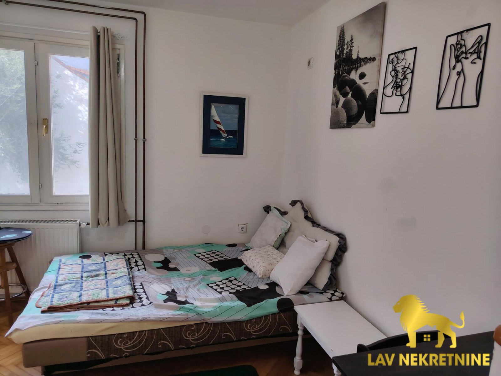 Stan Izdavanje Novi Sad  24 m2