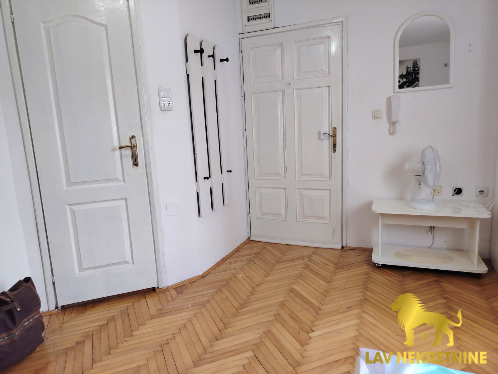 Stan Izdavanje Novi Sad  24 m2