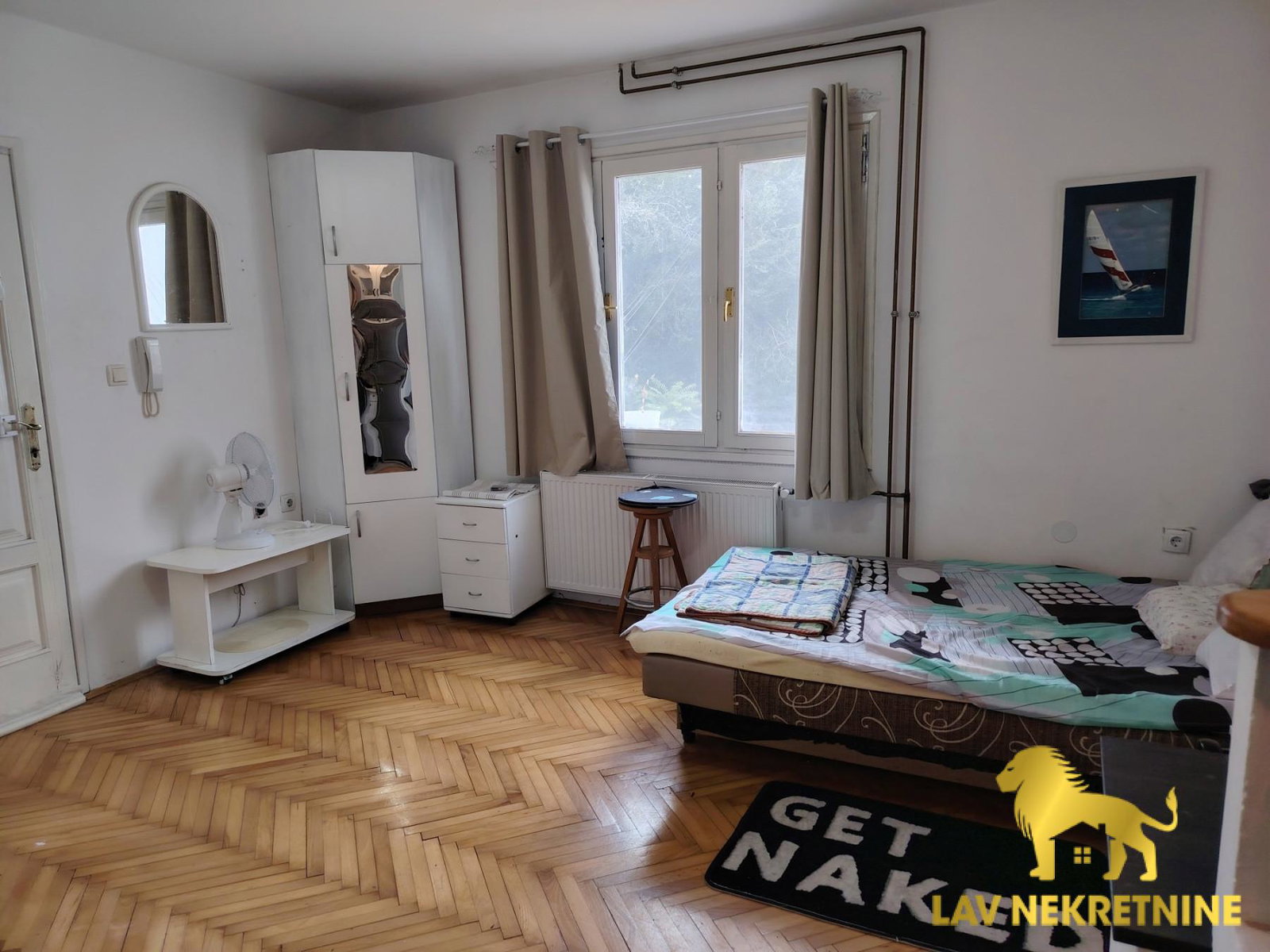 Garsonjera za izdavanje, Bulevar Oslobođenja, Novi Sad, 24m², 250 €/mes