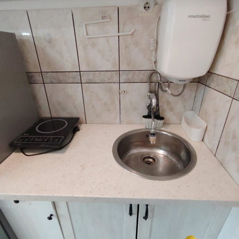 Stan Izdavanje Novi Sad  24 m2
