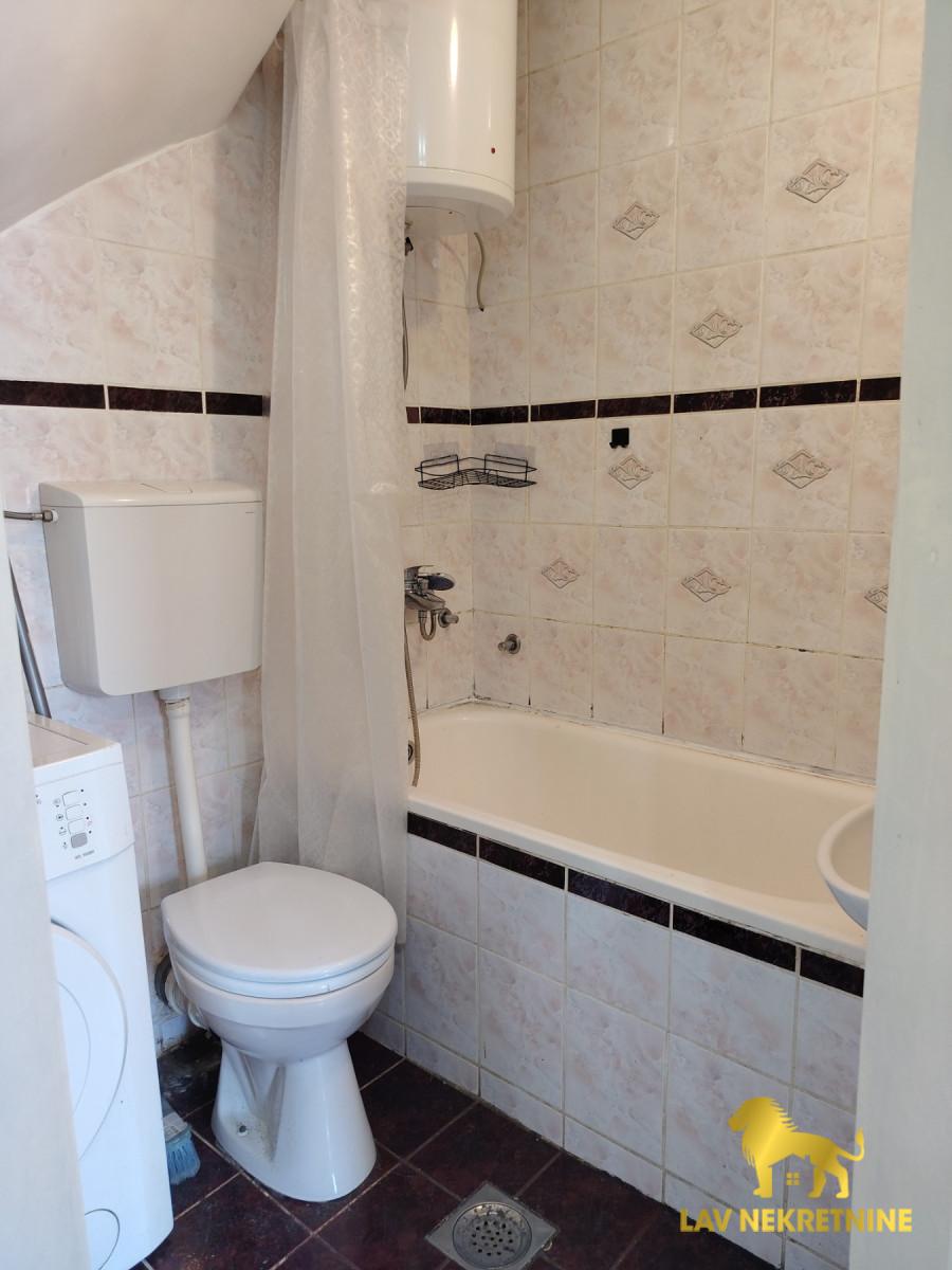 Garsonjera za izdavanje, Bulevar Oslobođenja, Novi Sad, 24m², 250 €/mes