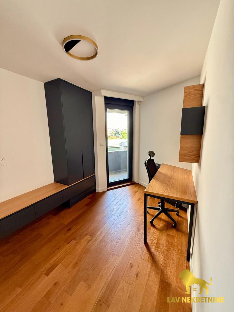 Stan Izdavanje Novi Sad  53 m2