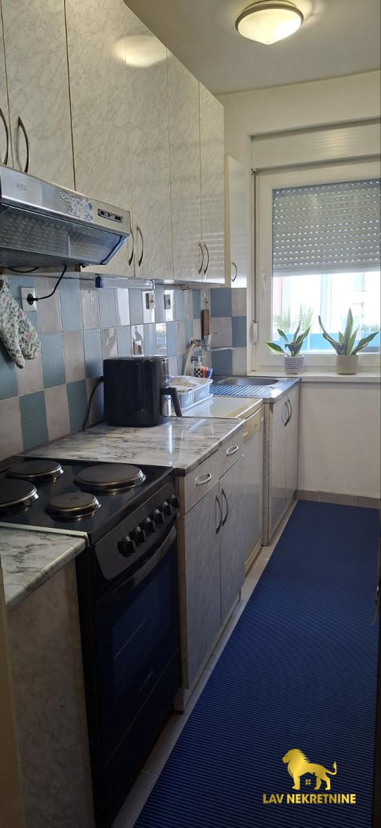 Dvosoban stan za izdavanje, Bulevar Oslobođenja, Novi Sad, 52m², 500 €/mes