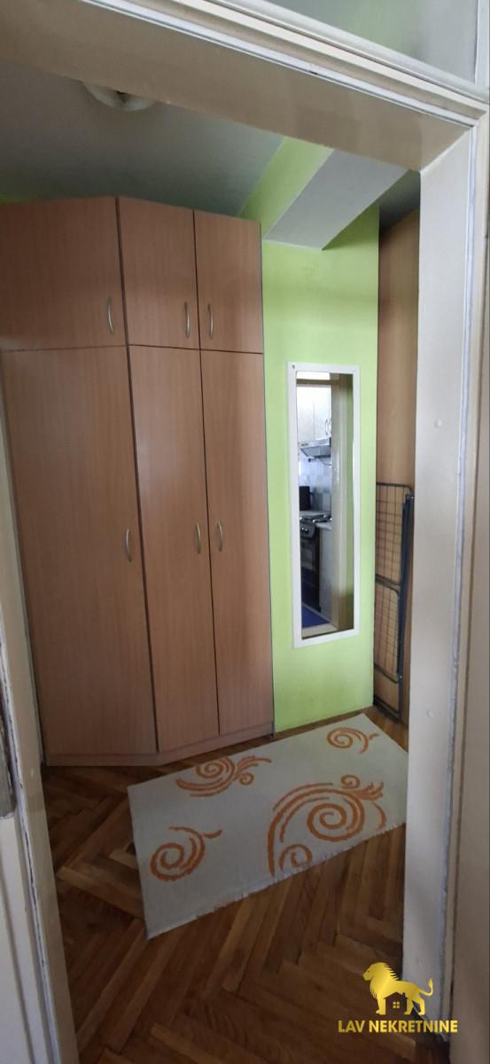 Dvosoban stan za izdavanje, Bulevar Oslobođenja, Novi Sad, 52m², 500 €/mes