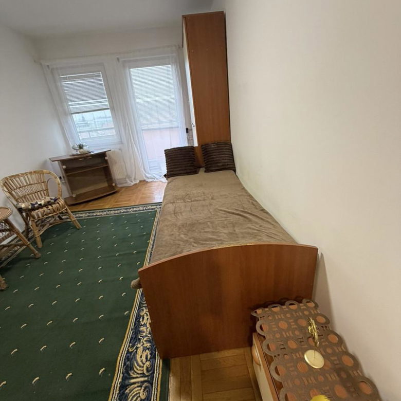 Garsonjera za izdavanje, Grbavica, Novi Sad, 28m², 300 €/mes