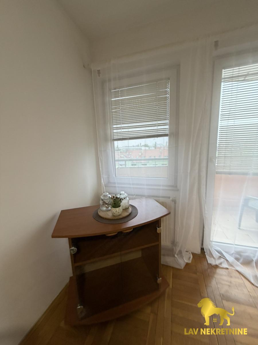 1789141248_898de283a04c Garsonjera za izdavanje, Grbavica, Novi Sad, 28m², 300 €/mes