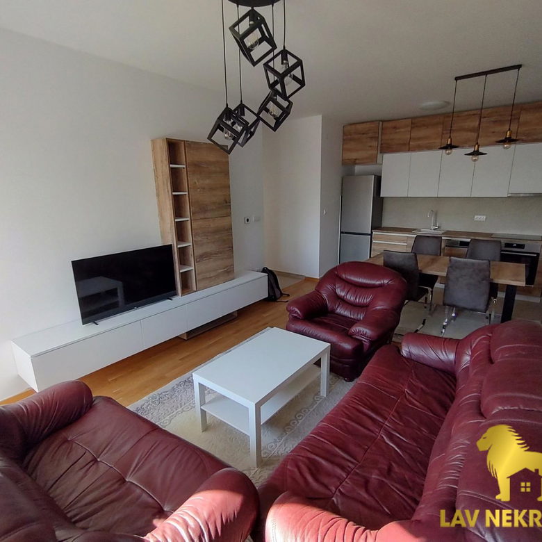 Stan Izdavanje Novi Sad  57 m2