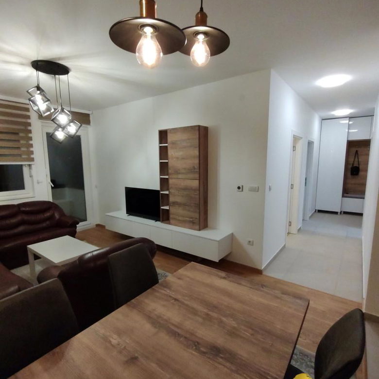 Stan Izdavanje Novi Sad  57 m2
