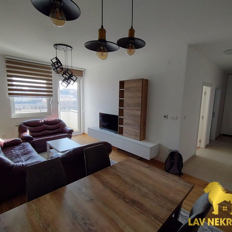 Stan Izdavanje Novi Sad  57 m2