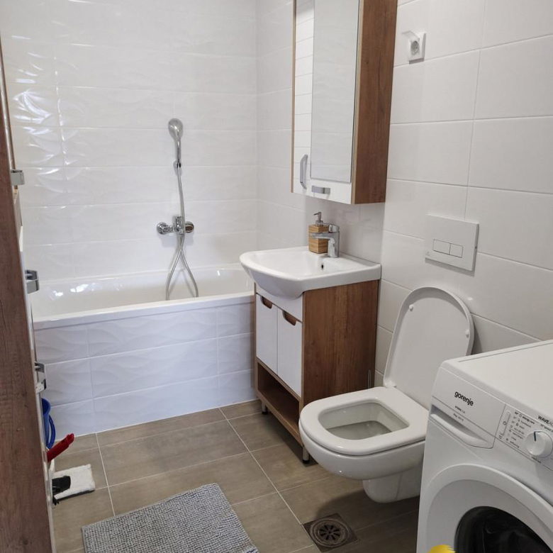 Dvoiposoban stan za izdavanje, Podbara, Novi Sad, 57m², 750 €/mes