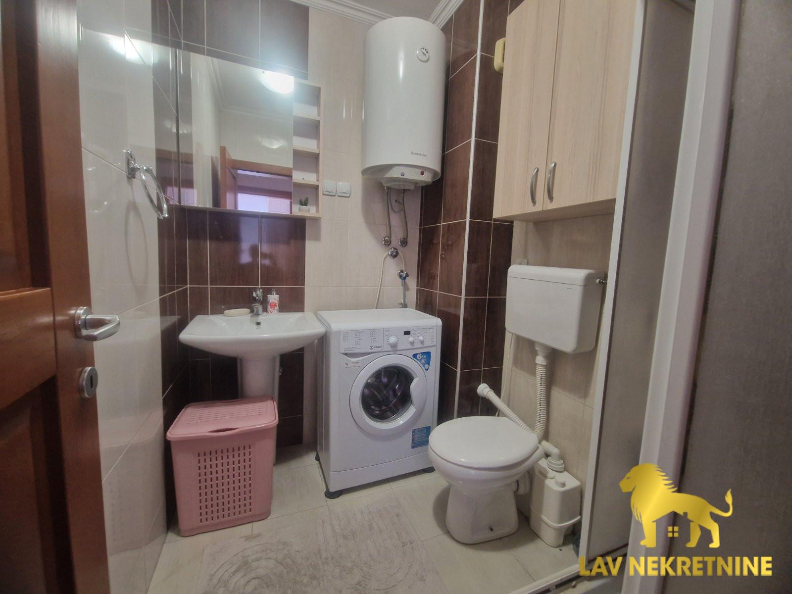 Stan Izdavanje Novi Sad  38 m2