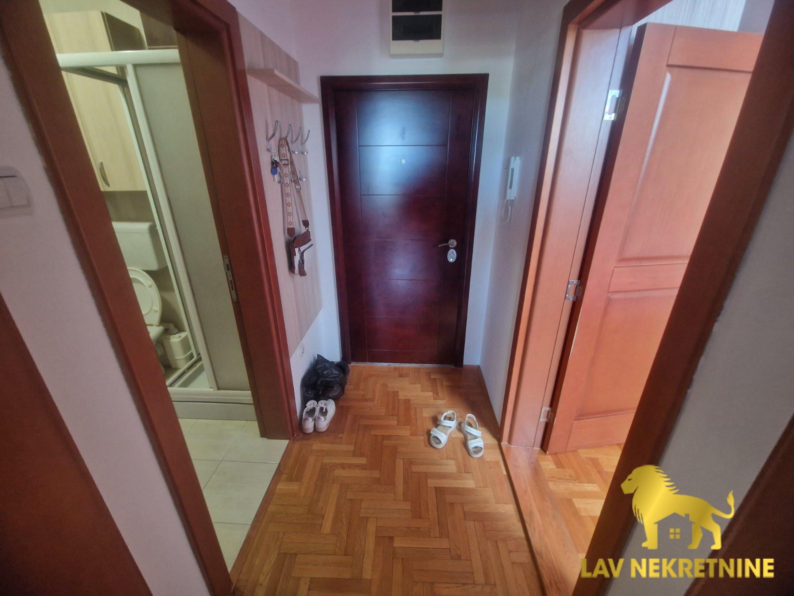 Stan Izdavanje Novi Sad  38 m2