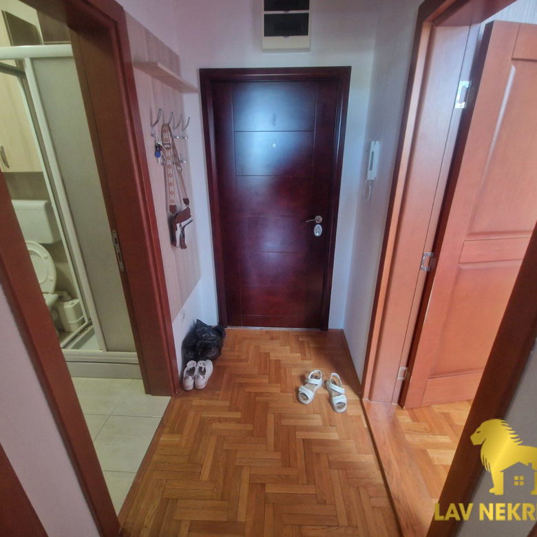 Stan Izdavanje Novi Sad  38 m2