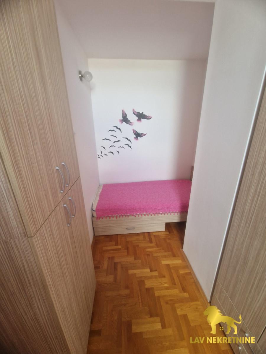 Stan Izdavanje Novi Sad  38 m2