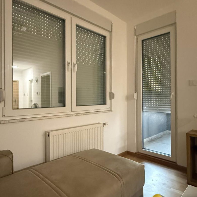Stan Izdavanje Novi Sad  40 m2
