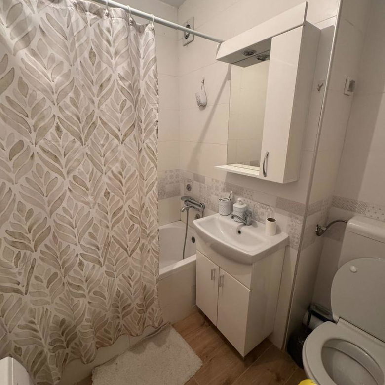Stan Izdavanje Novi Sad  48 m2