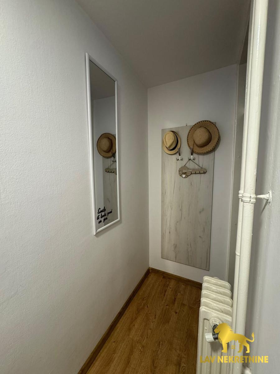 1789978140_47e812f93248 Stan Izdavanje Novi Sad 48 m2